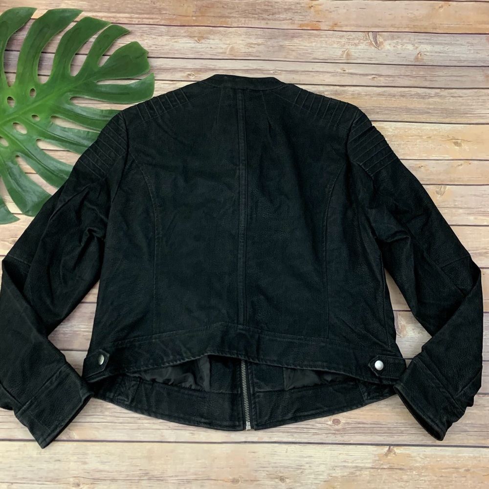 Torrid black faux suede zip up biker moto jacket - Picture 8 of 12